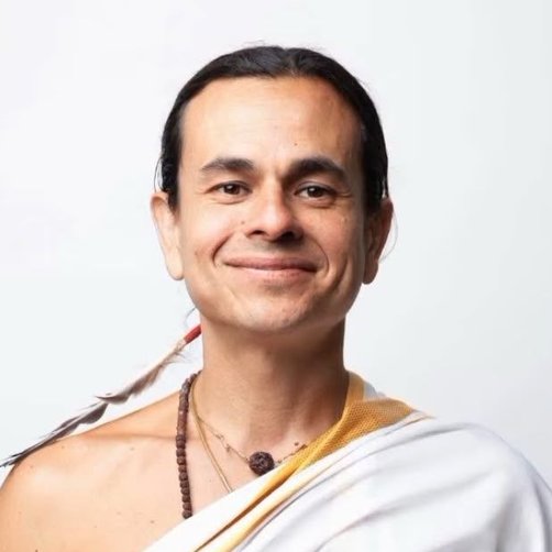 Jonas Masetti, teacher of Vedanta and founder of Pequena Tribo, in traditional white robes